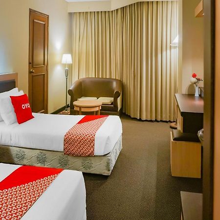 Oyo 3967 Hotel Pantai Wisata Makassar Ngoại thất bức ảnh