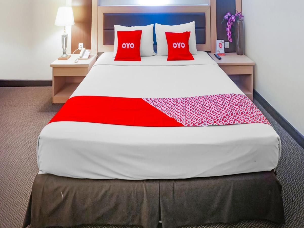 Oyo 3967 Hotel Pantai Wisata Makassar Ngoại thất bức ảnh