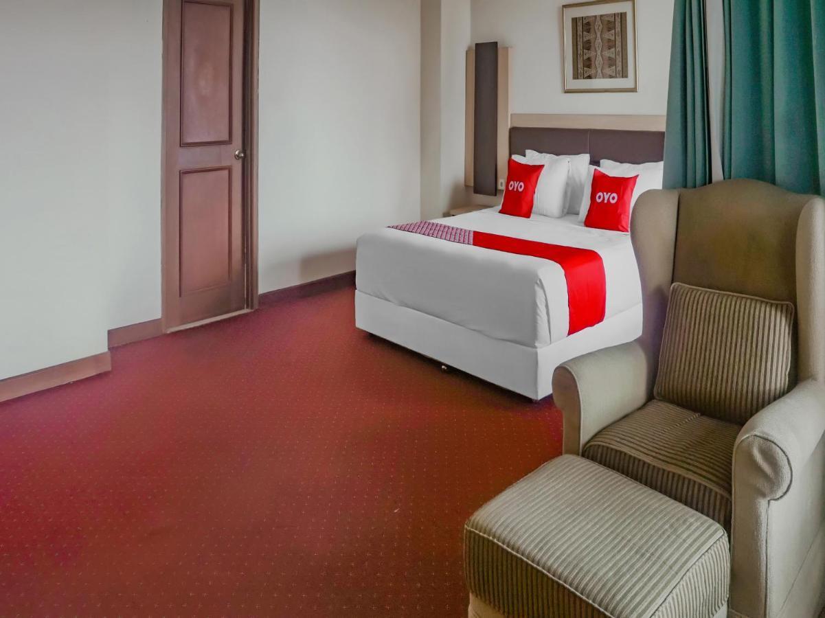 Oyo 3967 Hotel Pantai Wisata Makassar Ngoại thất bức ảnh