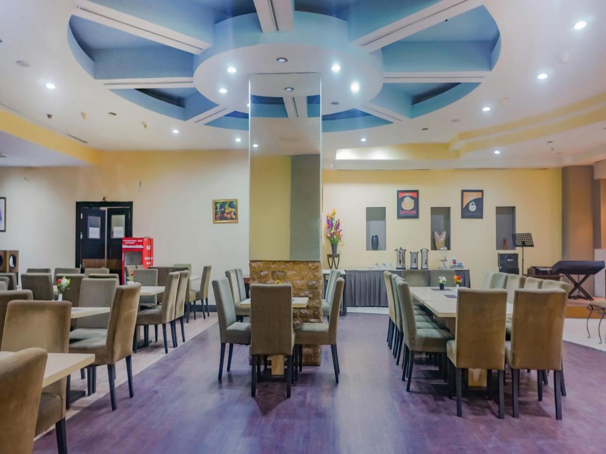 Oyo 3967 Hotel Pantai Wisata Makassar Ngoại thất bức ảnh