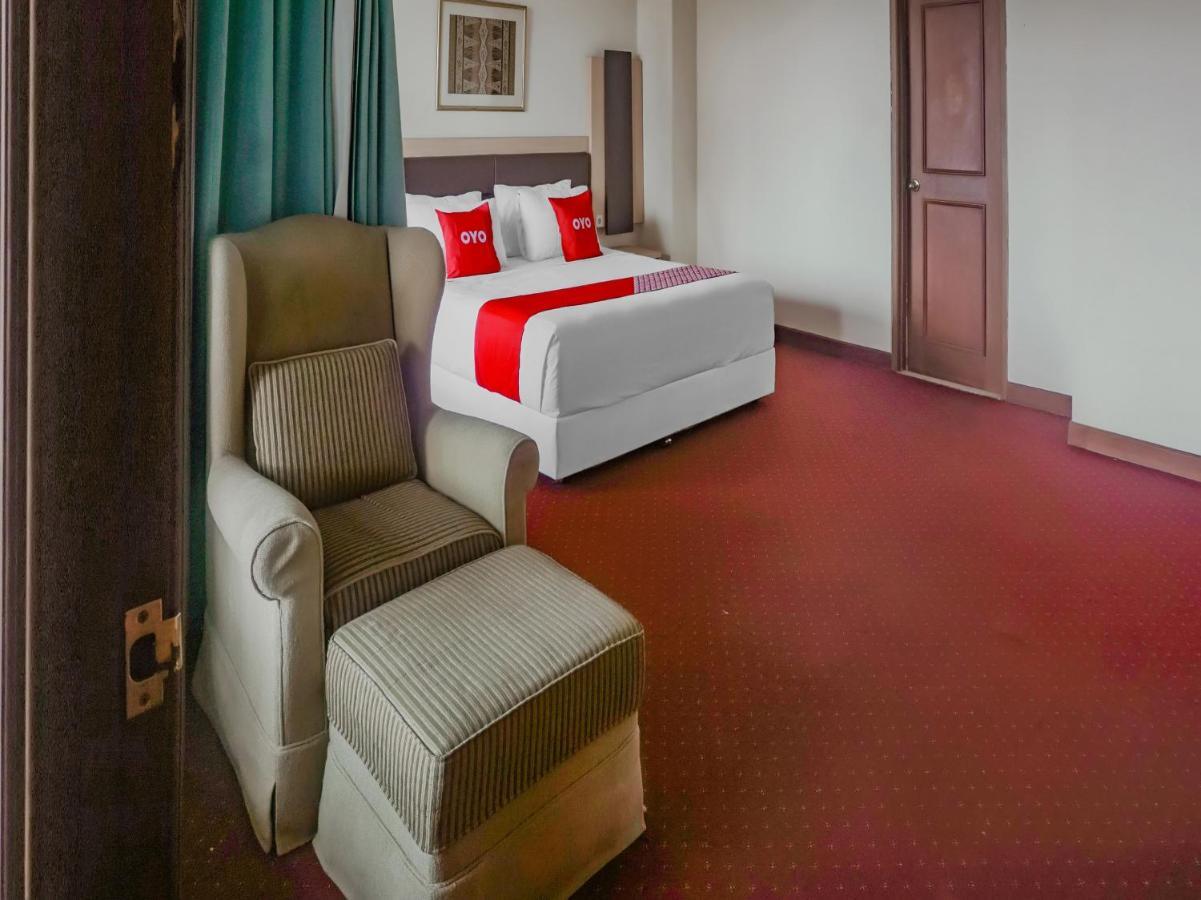 Oyo 3967 Hotel Pantai Wisata Makassar Ngoại thất bức ảnh