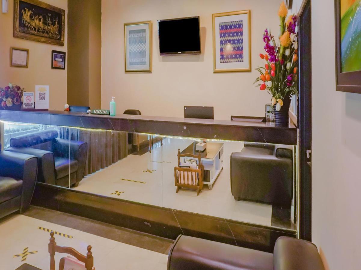Oyo 3967 Hotel Pantai Wisata Makassar Ngoại thất bức ảnh