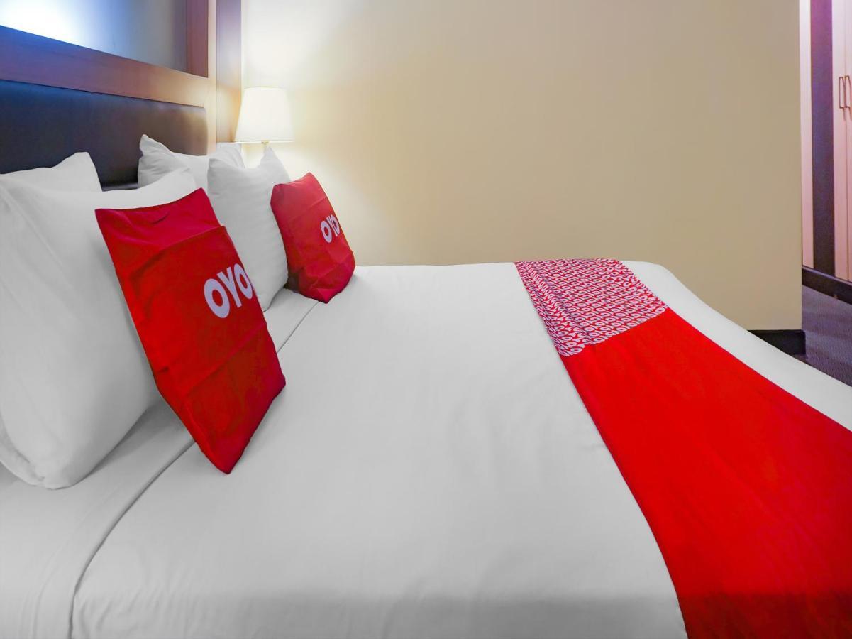 Oyo 3967 Hotel Pantai Wisata Makassar Ngoại thất bức ảnh