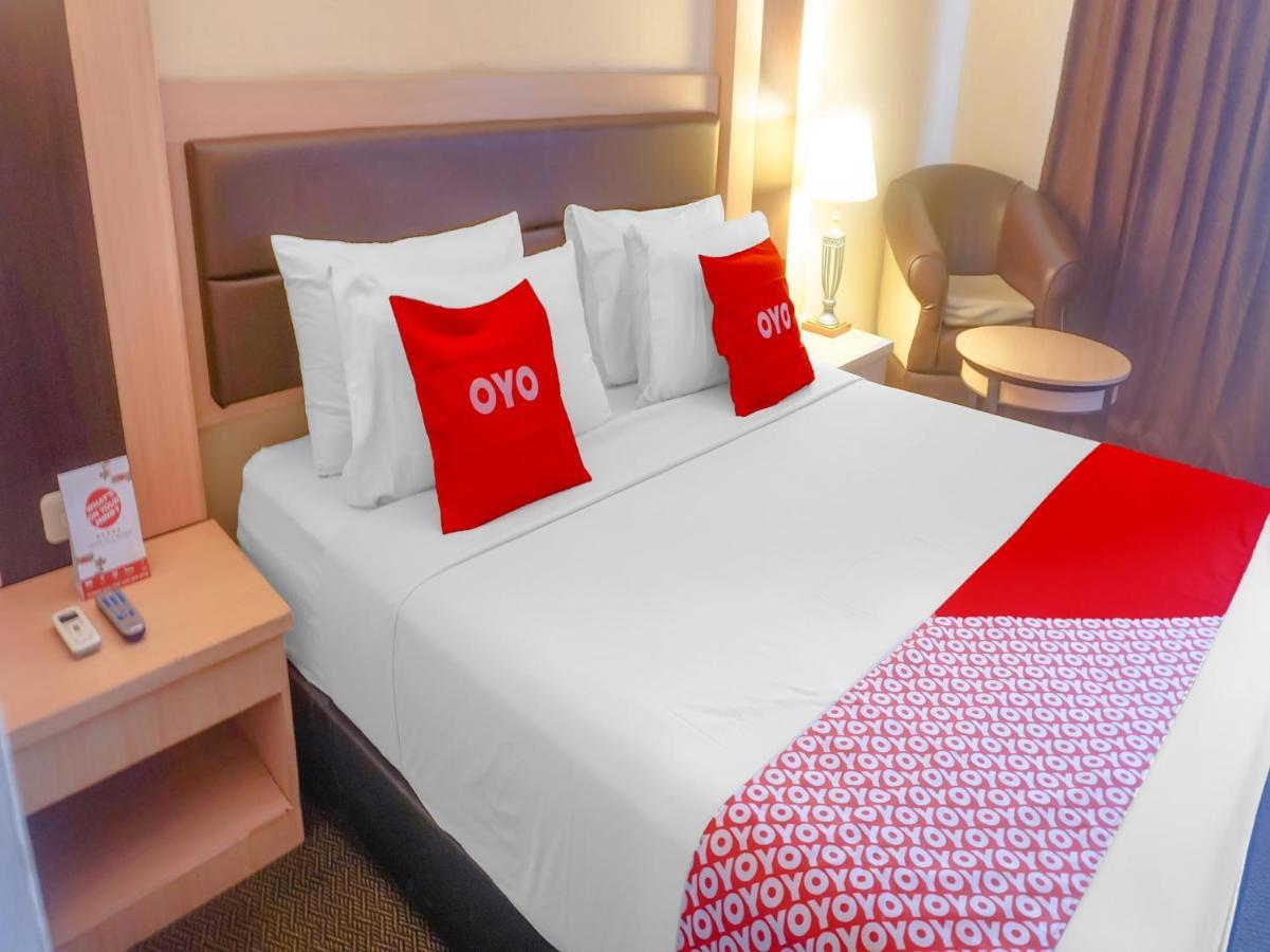 Oyo 3967 Hotel Pantai Wisata Makassar Ngoại thất bức ảnh