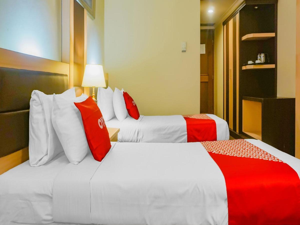 Oyo 3967 Hotel Pantai Wisata Makassar Ngoại thất bức ảnh