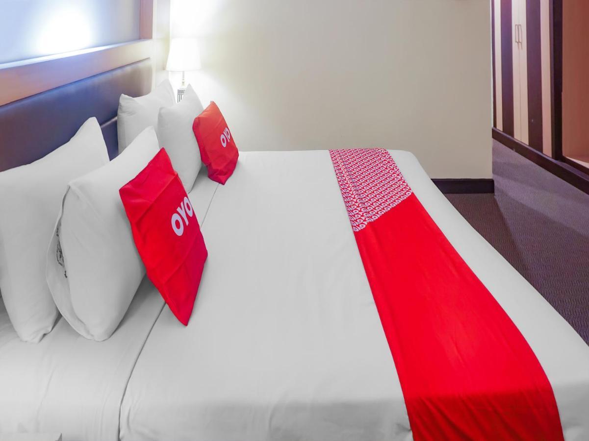 Oyo 3967 Hotel Pantai Wisata Makassar Ngoại thất bức ảnh